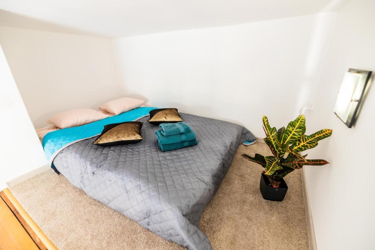 Apartament Z Antresola Przy Rynku Apartment Вроцлав Екстериор снимка